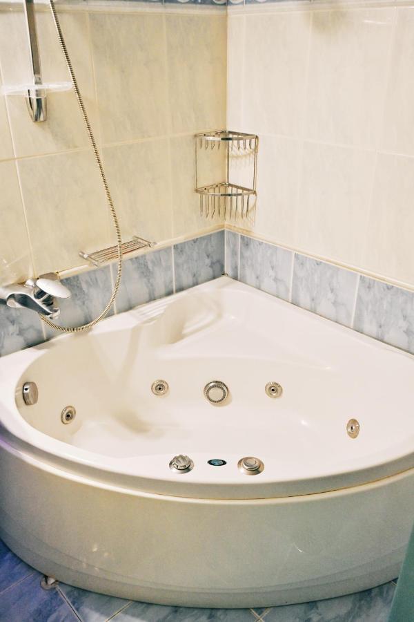 New Times Home & Hotels Near Metro Station Athens Center المظهر الخارجي الصورة