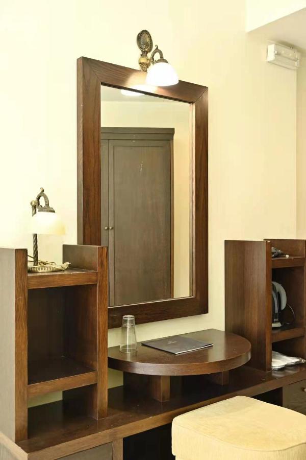 New Times Home & Hotels Near Metro Station Athens Center المظهر الخارجي الصورة